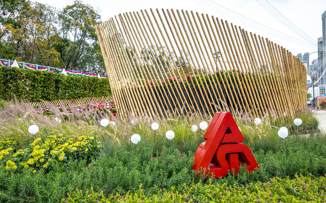 Bamboo was extensively adopted in the pavilion, manifesting the ArchSD’s vision of creating a sustainable built environment for Hong Kong.